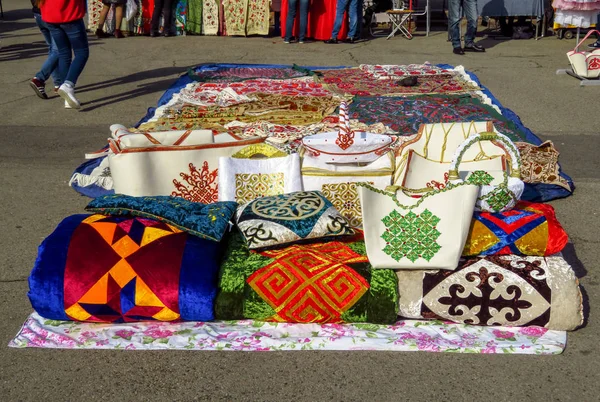 Kazakh ethnic souvenirs — Stock Photo, Image