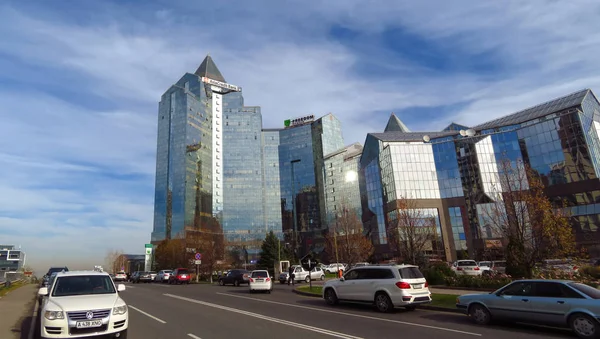 Almaty - Centro de negocios Nurly Tau — Foto de Stock