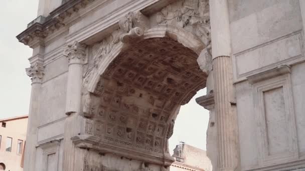 Zblízka Pohled Oblouk Titusu Římské Italské Kameře Pohybující Nahoru — Stock video