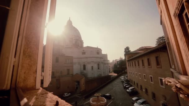 Vatikan Çeşmesi Ndeki Aziz Peter Bazilikası Nın Simgesi Güneşli Bir — Stok video