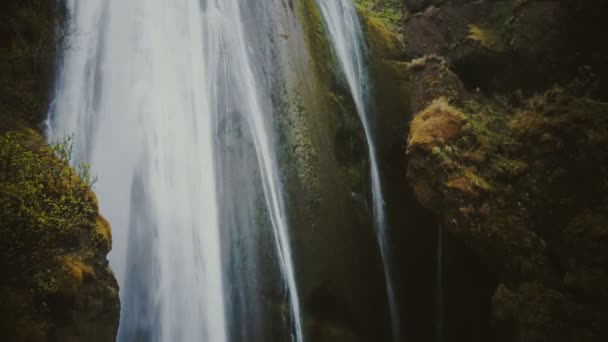 Красивый Пейзаж Падения Горной Воды Живописный Вид Gljufrabui Водопад Iceland — стоковое видео