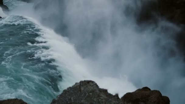 Close View Beautiful Blue Water Falls Mountain Scenic Landscape Gullfoss — ストック動画