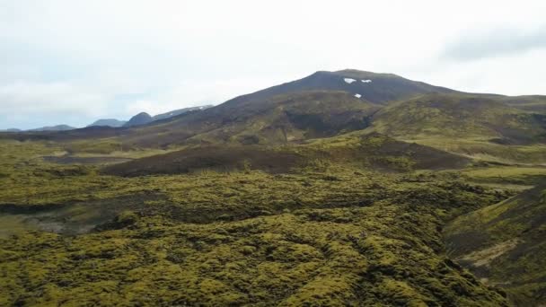 Drohne Fliegt Über Das Wunderschöne Lavafeld Island Luftaufnahme Des Malerischen — Stockvideo