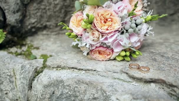 Wedding Rings Wedding Bouquet — Stock Video