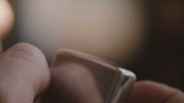 Дивовижний Ультра Крупним Планом Знімок Чоловічої Руки Відкриття Ретро Вінтажних — стокове відео