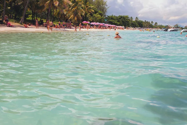 Bathing zone on tropical beach. Trou aux Biches, Mauritius — Zdjęcie stockowe