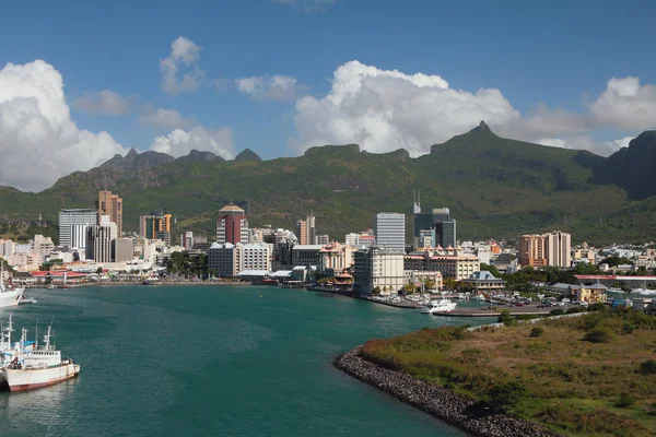 Tengeri öbölre és a városra. Port Louis, Mauritius — Stock Fotó