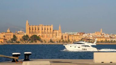 Yat Limanı su alan girme. Palma-de-Mayorka, İspanya 