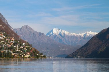 Gölü ve Alpler. Lugano, İsviçre