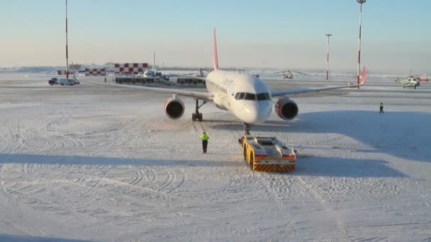 Traino dell'aereo al decollo. Kazan, Russia — Video Stock