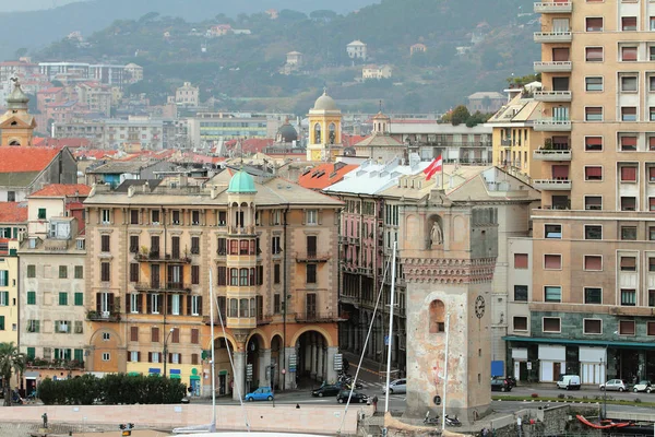 Vingt-trois mètres de tour de garde et de ville. Savona, Italie — Photo