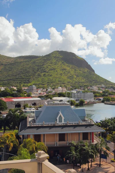 Cidade na montanha Moka pé. Port Louis, Maurício — Fotografia de Stock