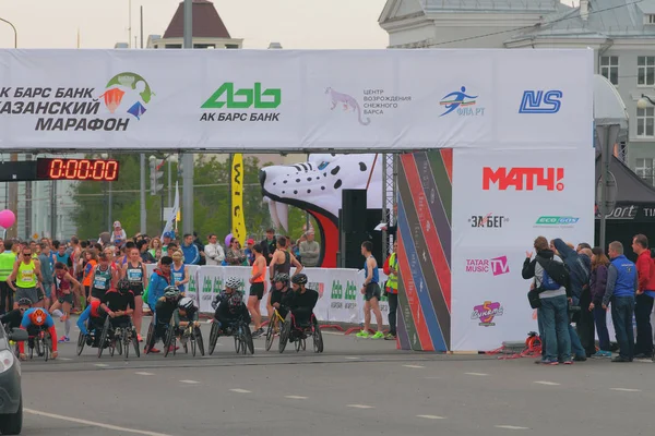 På startlinjen handbiker. Kazan, Ryssland — Stockfoto