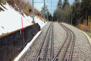 Dişli demiryolu. Paccot, Montreux, İsviçre