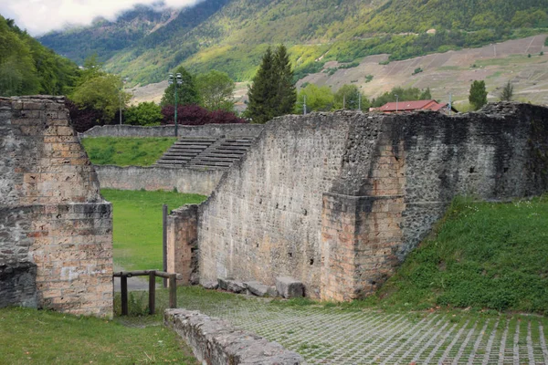 Starožitný amfiteátru. Martigny, Valais, Švýcarsko — Stock fotografie
