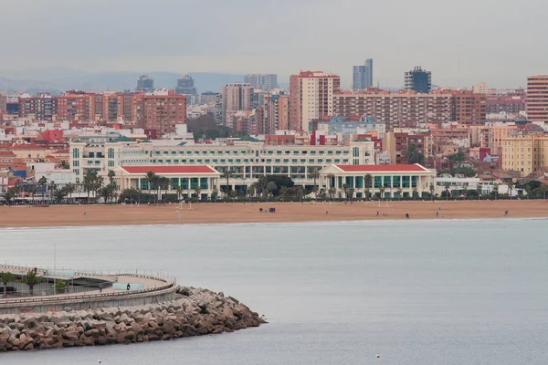 Città mediterranea nel mese di novembre mattina. Valencia, Spagna — Foto Stock