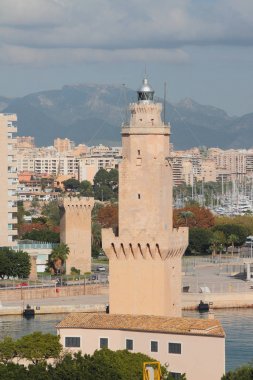 Antik işaret ve kule. Palma-de-Mayorka, İspanya