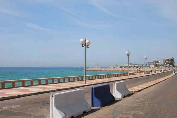 Embankment con paseo marítimo y carretera. Tarragona, España —  Fotos de Stock