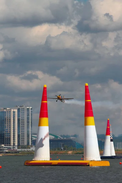 Спортивный самолет на гоночной трассе. Kazan, Russia — стоковое фото