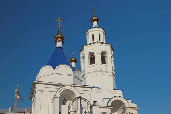 Igreja de Pyatnitsky com capela. Tatarstão, Rússia — Fotografia de Stock