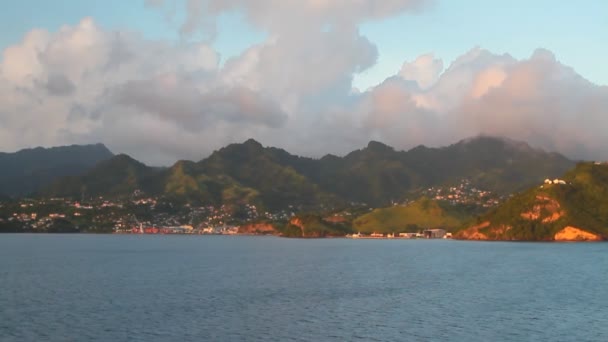 Zee Bergachtige Kust Wolken Kingstown Saint Vincent Grenadines — Stockvideo
