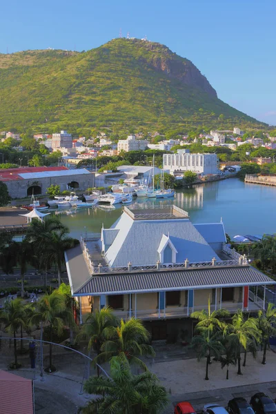 Yacht-club and city suburbs at mountain foot. Port Louis, Mauritius — Stock Photo, Image