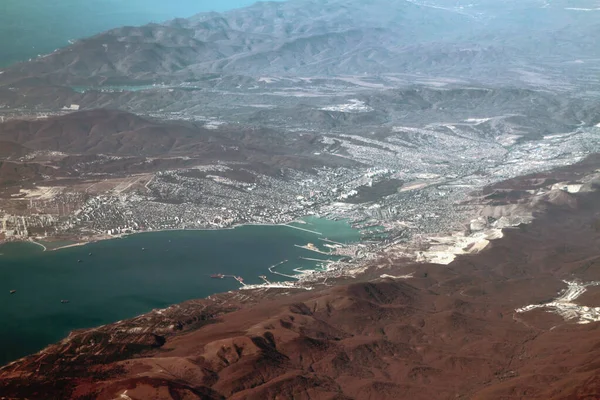 Vistas Bahía Pueblo Costa Montañosa Fotografía Aérea Novorossiysk Rusia —  Fotos de Stock