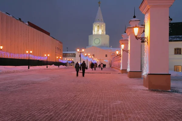 シティストリート1月の夜 ロシアのカザン — ストック写真