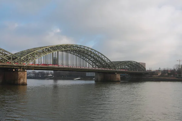 Puente Arco Acero Sobre Río Rin Colonia Alemania —  Fotos de Stock