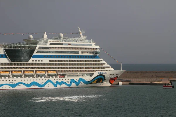 Palma Mallorca Spain Jul 2019 Cruise Liner Mooring Port — Stock Photo, Image