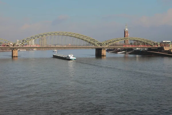 Река Рейн Мост Колонья Германия — стоковое фото
