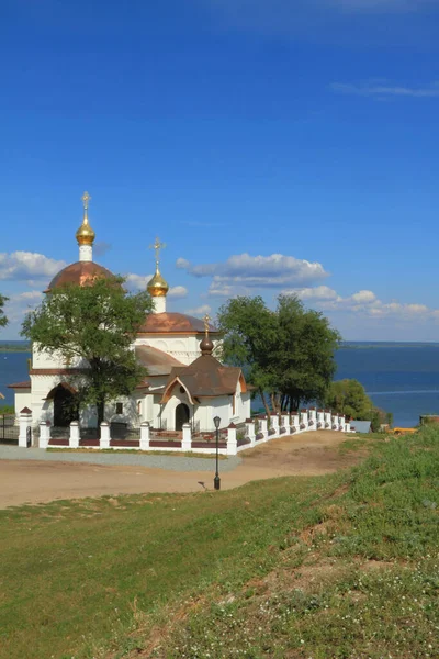 Kyrkan Vid Flodkusten Sviyazhsk Tatarstan Ryssland — Stockfoto