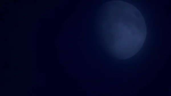 Donkere Nacht Met Mooie Maan Aan Hemel — Stockfoto