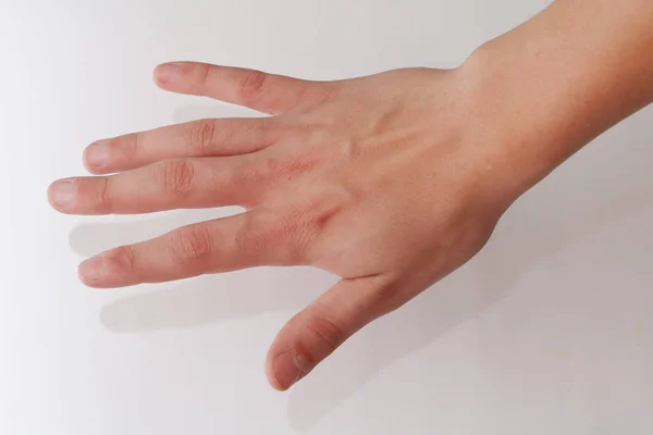 Beyaz arkaplanda sağ el