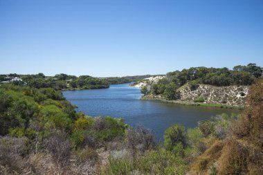 Moore nehir ve bankaları görünümünü