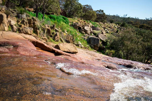 Ein blick von der spitze des nationalparks fällt plateau im john forrest nationalpark — Stockfoto