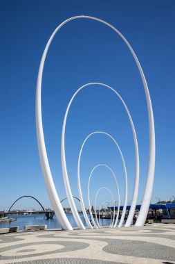 Perth, Batı Avustralya, Kasım 2016: Spanda - Elizabeth Quay waterfront adlı 29 metre sanat heykel