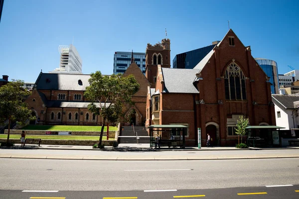Perth, Australia Occidental, noviembre de 2016: Edificio de la catedral de San Jorge en el centro de Perth — Foto de Stock