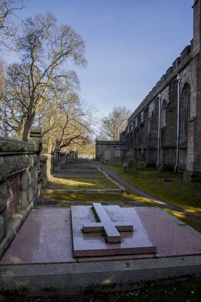 Outside of St Machar's Cathedral in Seaton Park, Aberdeen — Stock Photo, Image