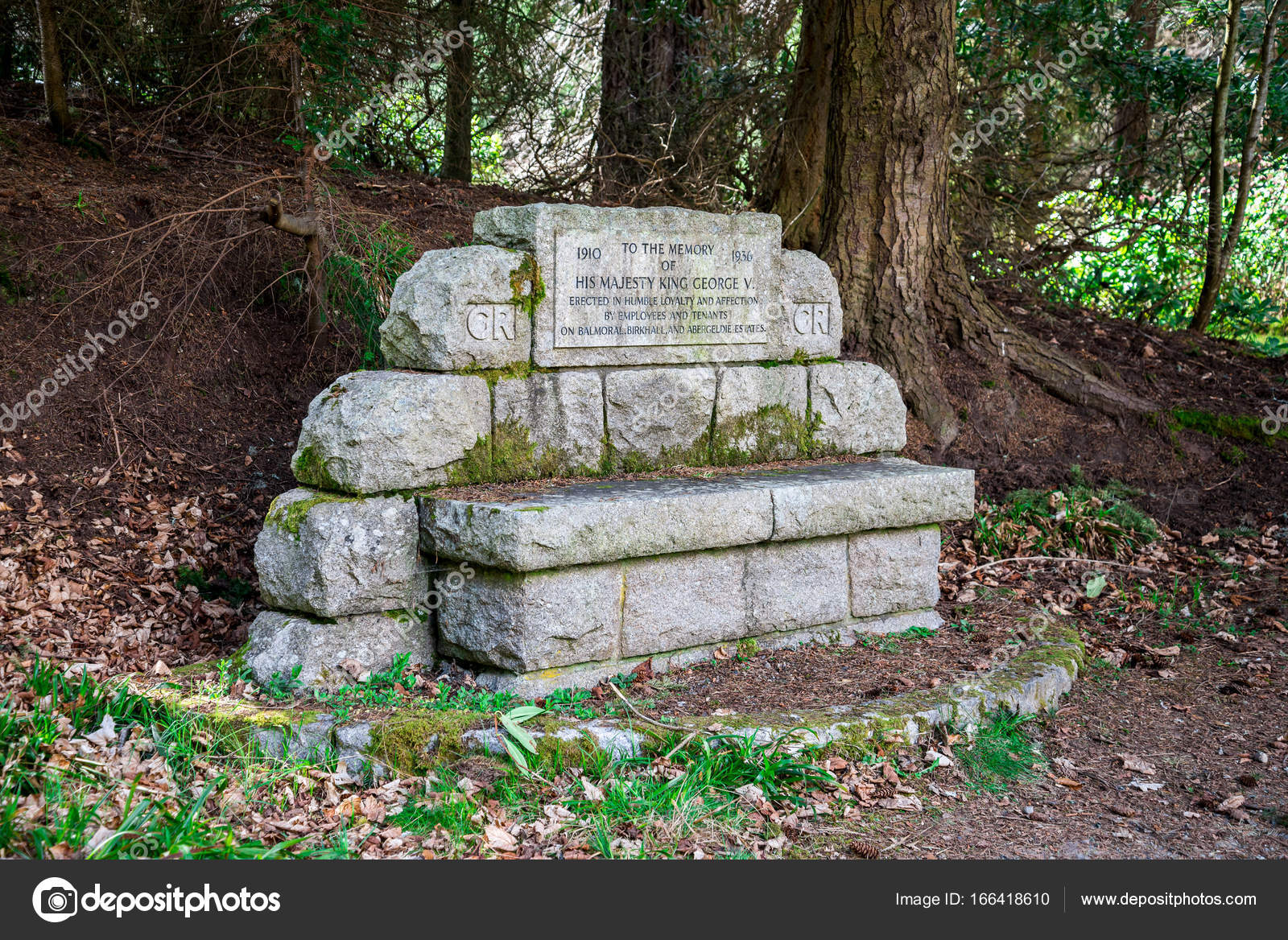 King George Memorial Stone Bench Near Dee River In Balmoral Cast