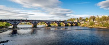 Nehir Tay Perth City karşısında Batı Bridge doğal kemerli