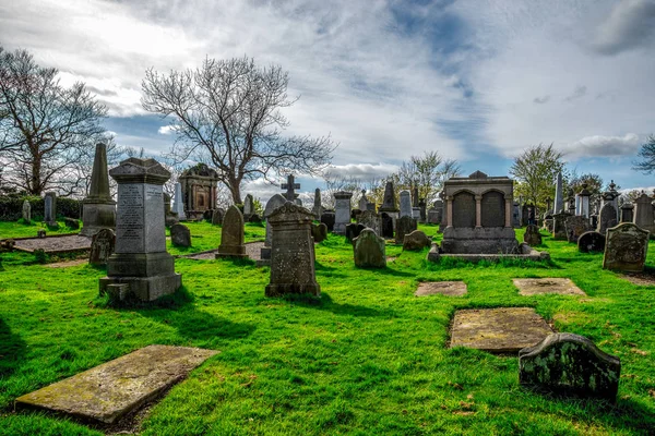 Tombstones at cemetery near the Church of Holy Rude — Stock Photo, Image