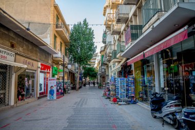 Lefkoşa, Kıbrıs, Şubat 2017: Nicosia şehir merkezi mağazalar ile sokakta yürürken Ledras