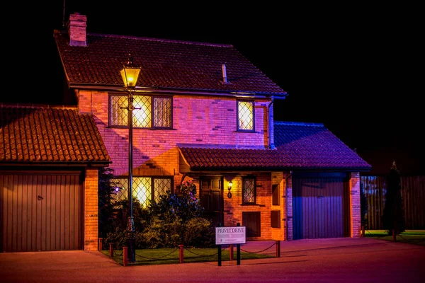 Londra, İngiltere, Nisan 2017: Warner Brothers Harry Potter Studio Tour adlı dev bir sarkaç
