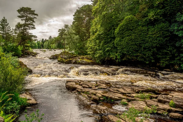 Wasserfälle der Dochart in Loch Lomond und im Trossachs Nationalpark — Stockfoto