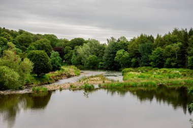 Nehir Don görünümü Aberdeen, İskoçya'da Seaton Park'ta