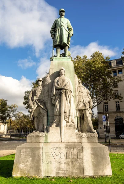 Statua Bronzo Marie Emile Fayolle Maresciallo Francia Nel Centro Parigi — Foto Stock