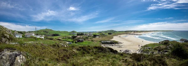 Panoramatický Výhled Dlouhou Písečnou Pláž Hellestostranden Okolí Zelenými Kopci Poli — Stock fotografie