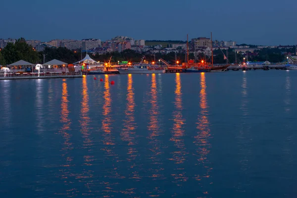 Eine Ruhige Warme Stadt Süden Strand Der Nacht Stadtbeleuchtung Ein — Stockfoto