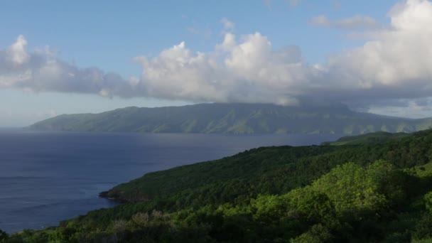 Ilha nas nuvens na Polinésia Francesa lapso de tempo — Vídeo de Stock